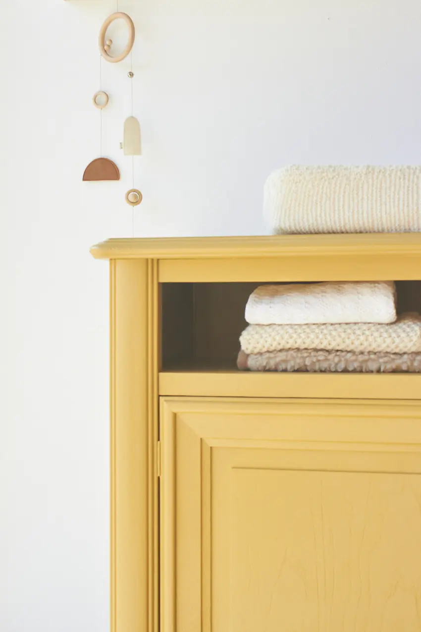 2516---vintage-commode-in-saffraan-kleur---Firma-Zoethout-02