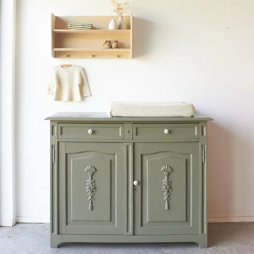 10675-Prachtige-vintage-commode-in-Rozemarijn-kleur-Firma-Zoethout-00