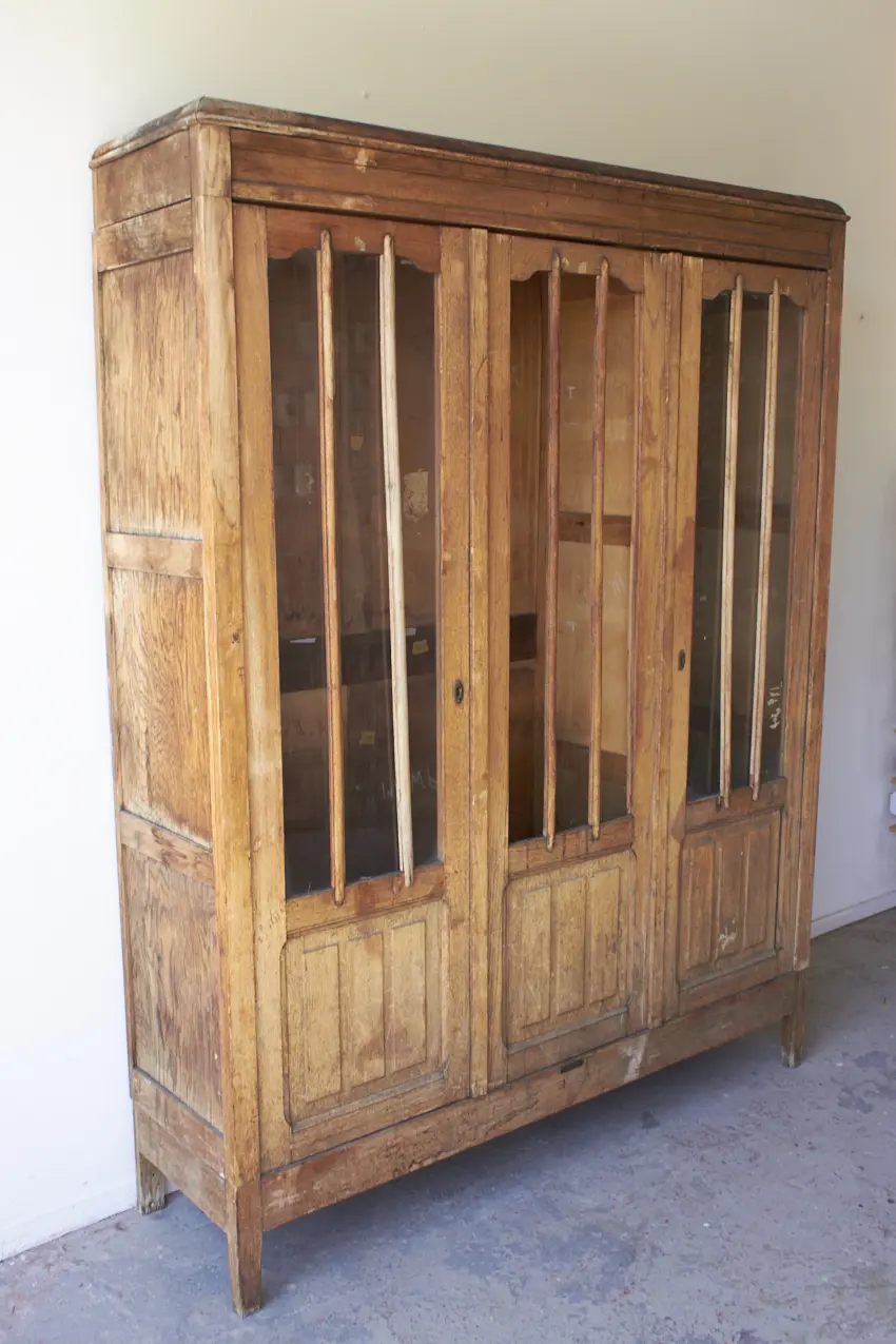 10874---Prachtige-demontabele-vitrine-kast-met-drie-deuren---Firma-Zoethout-02