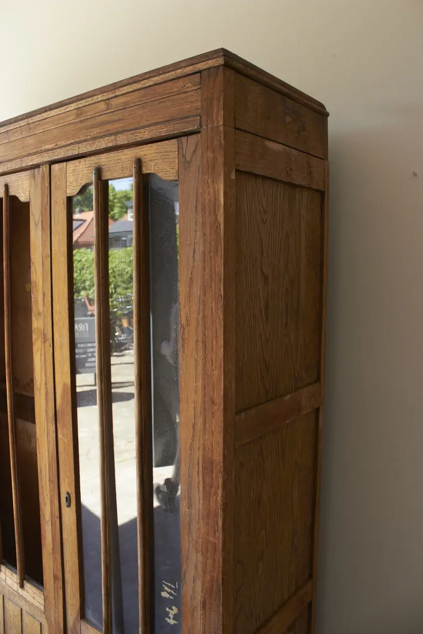 10874---Prachtige-demontabele-vitrine-kast-met-drie-deuren---Firma-Zoethout-11