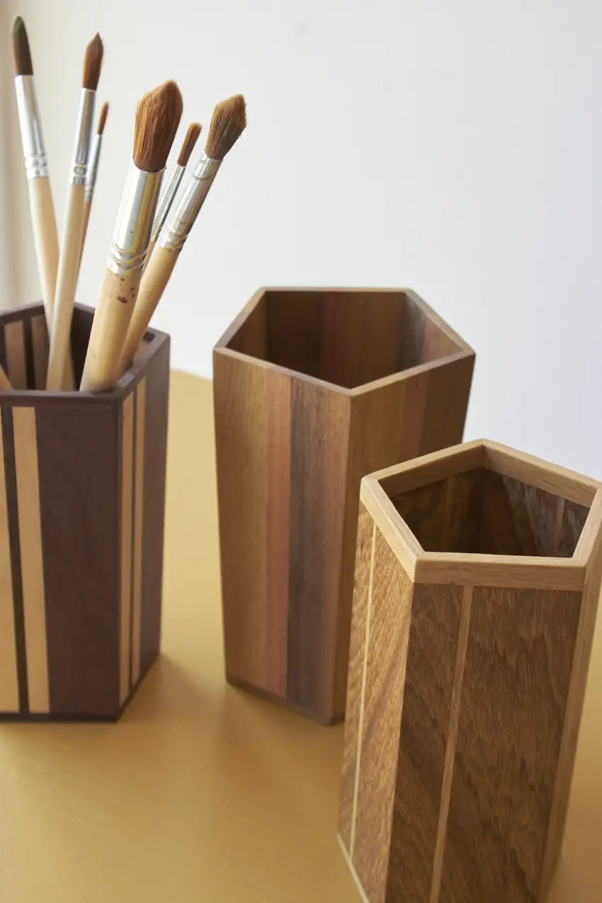 HW9112---Houten-pollepel-of-kwastenhouder---Firma-Zoethout-02