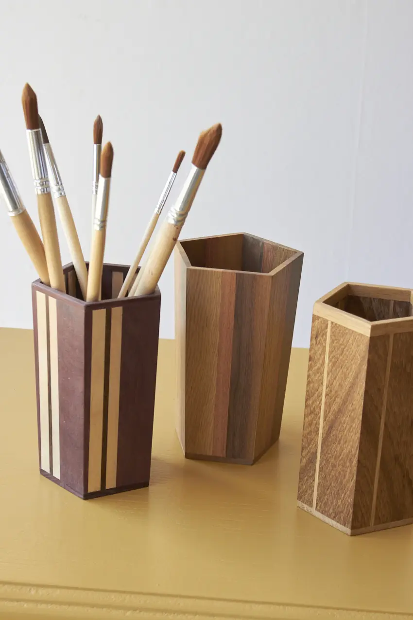 HW9112---Houten-pollepel-of-kwastenhouder---Firma-Zoethout-03