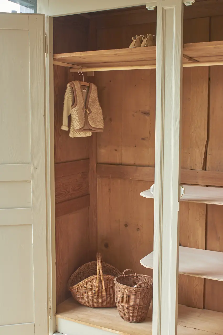 10744---Authentieke demontabele kast met paneeldeuren---Firma-Zoethout-11