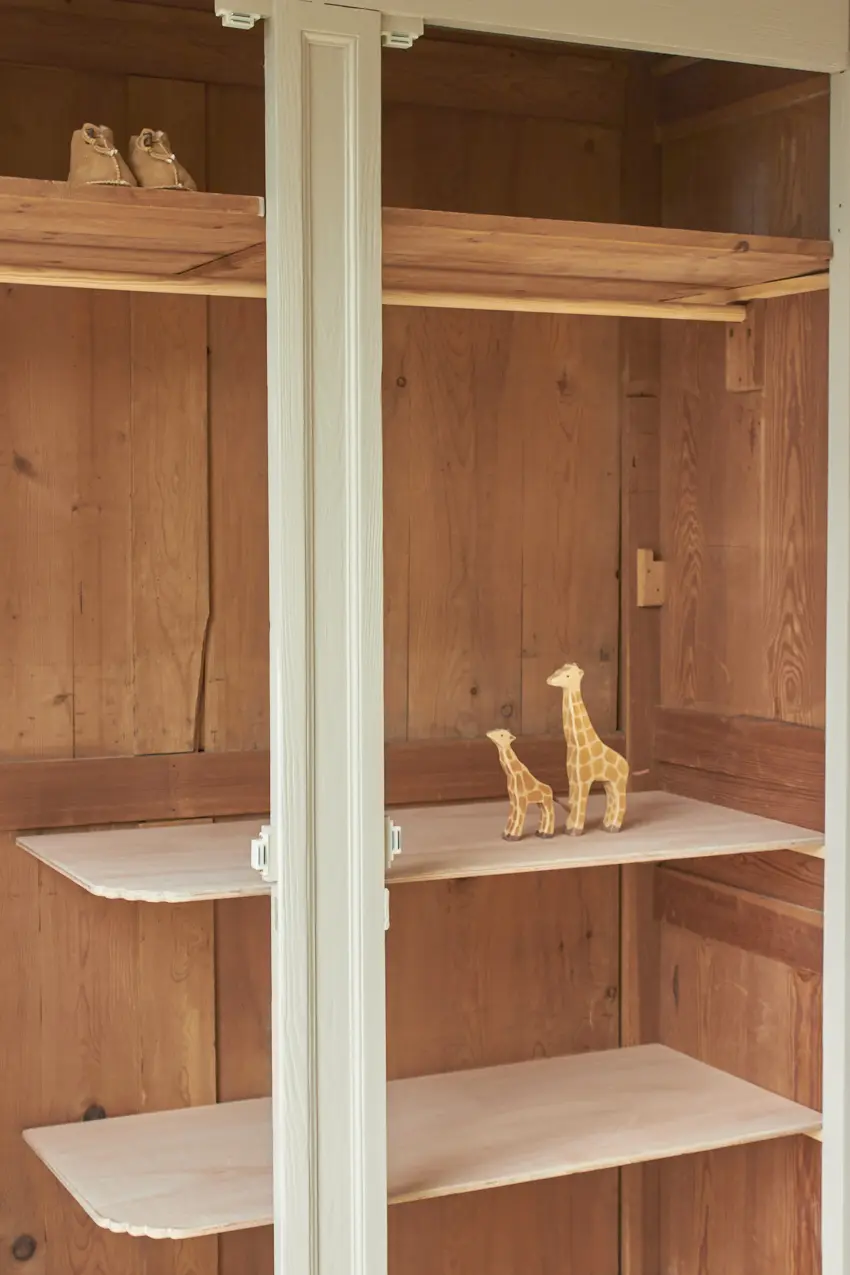 10744---Authentieke demontabele kast met paneeldeuren---Firma-Zoethout-12