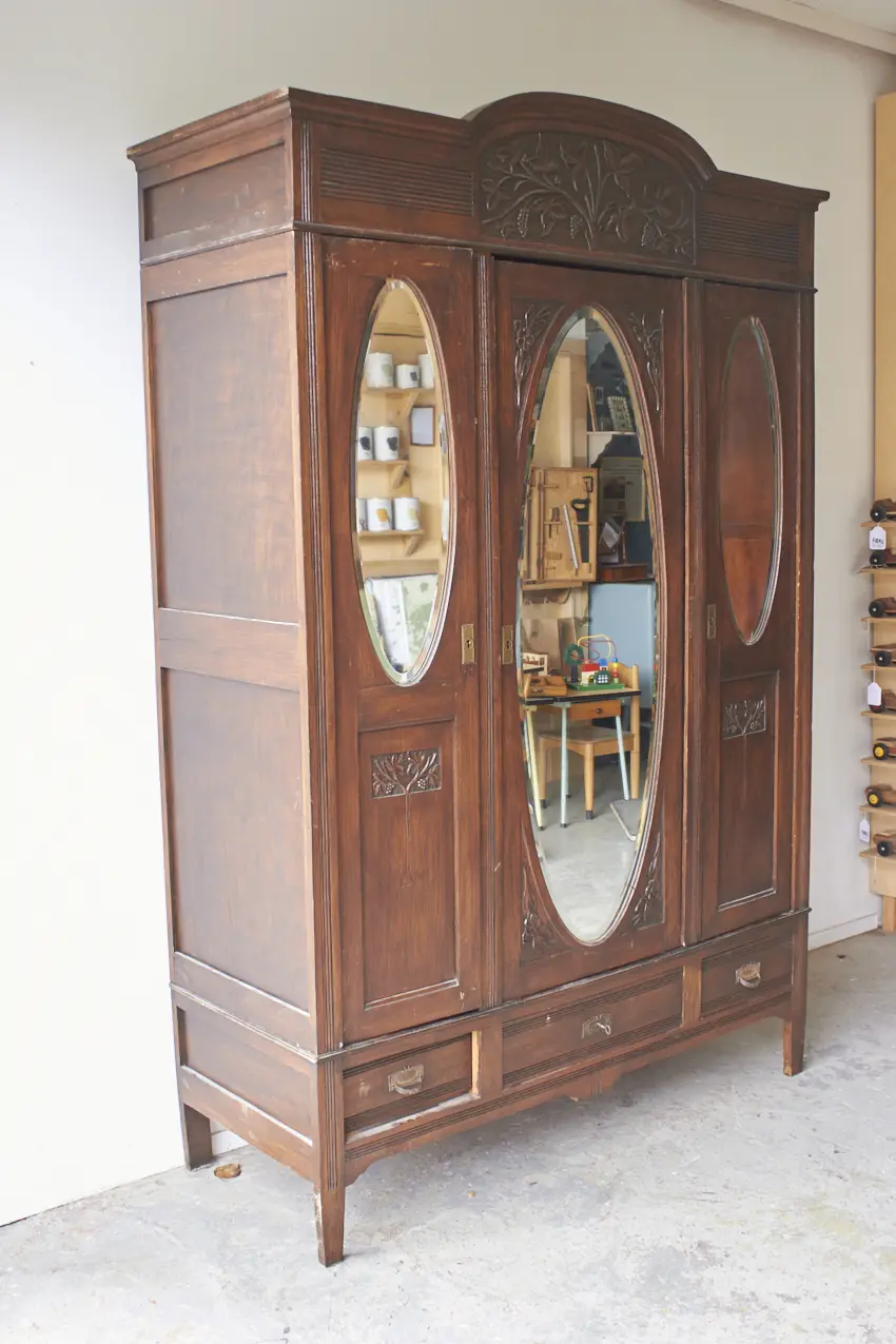 10893---Demontabele-spiegelkast-met-drie-deuren---Firma-Zoethout-05