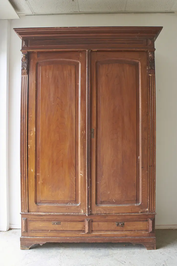 10894---Demontabele-hoge-kast-met-twee-paneel-deuren---Firma-Zoethout-01