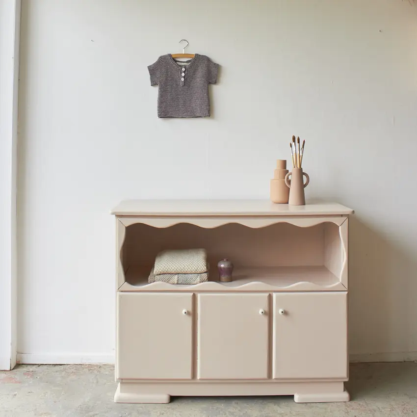 2518-1-Vintage-commode-of-speelgoedkastje-in-Bloesem-kleur-Firma-Zoethout-0