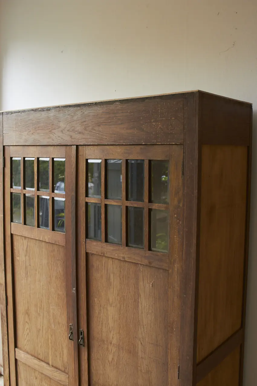 10918---Vintage-houten-meubel-met-geslepen-glas---Firma-Zoethout-04