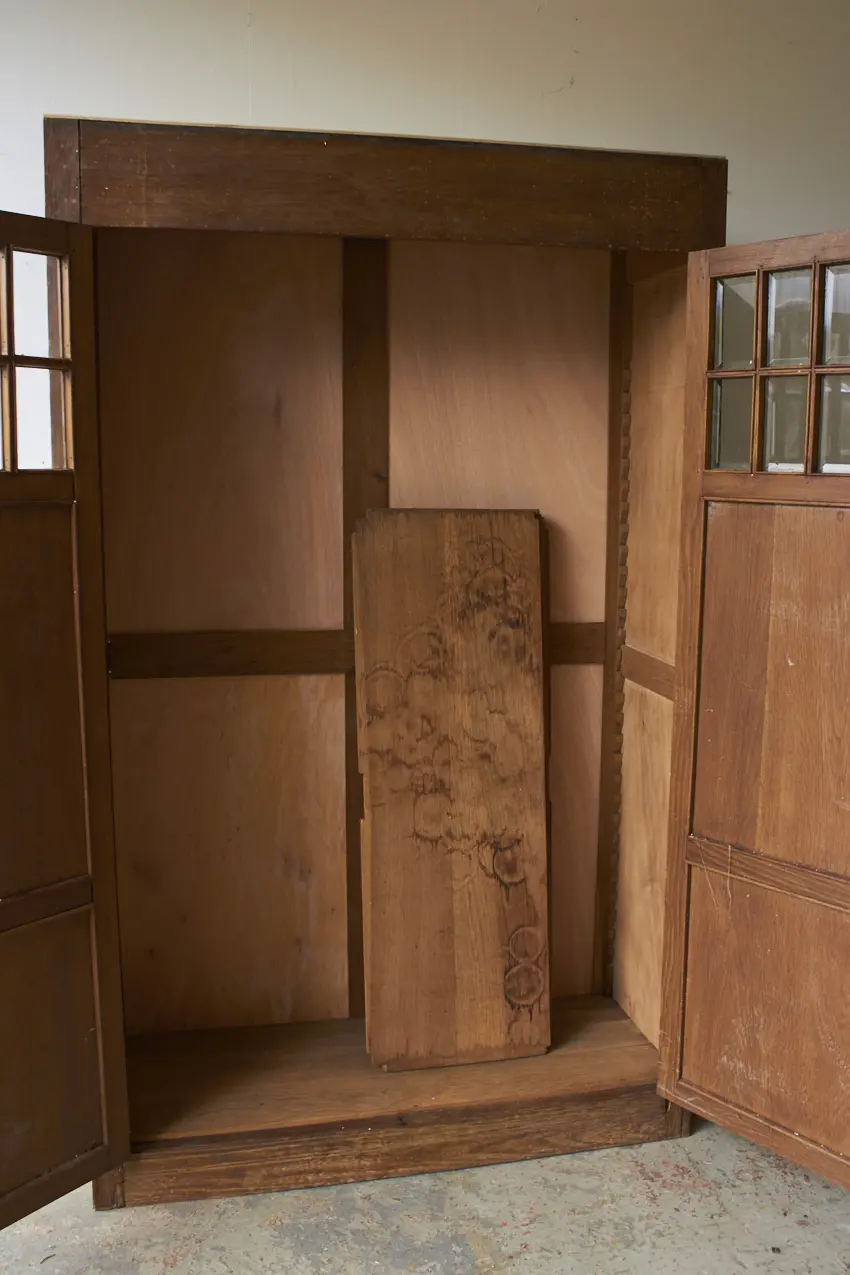 10918---Vintage-houten-meubel-met-geslepen-glas---Firma-Zoethout-09