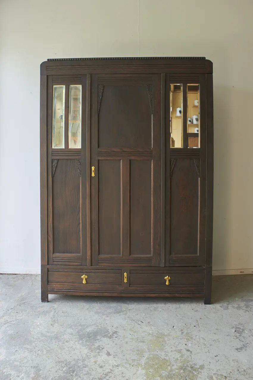 10935---Vintage-kinderkamer-kledingkast---Firma-Zoethout-01