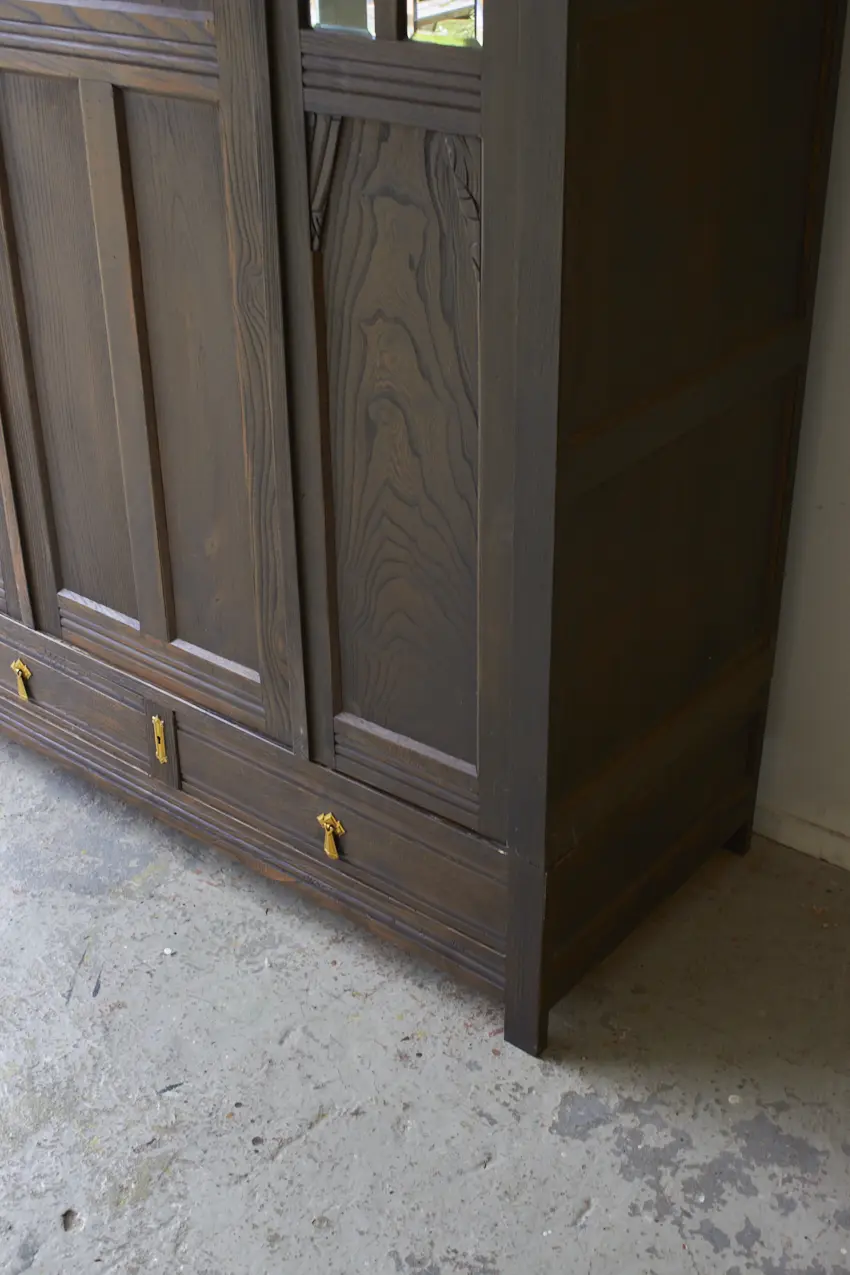 10935---Vintage-kinderkamer-kledingkast---Firma-Zoethout-05