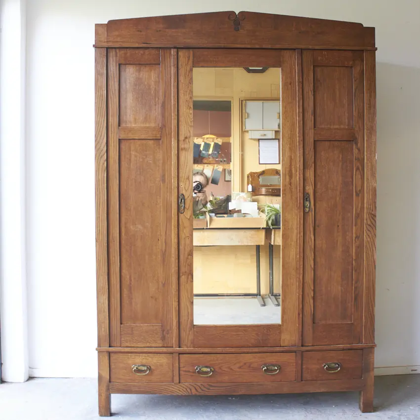 10948-Demontabele-drie-deurs-spiegelkast-e-Firma-Zoethout