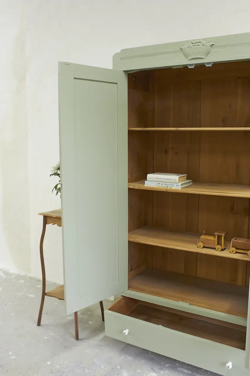 10943-1---Prachtige-houten-kast-in-Artisjok-kleur---Firma-Zoethout-010