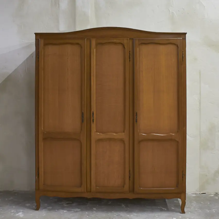 10955 vintage demontabele kast met drie deuren