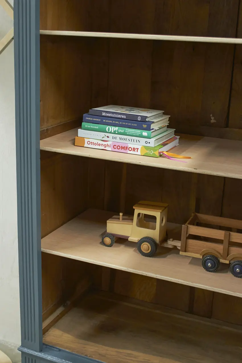 10925-1---Vintage-houten-kast-met-1-deur----Firma-Zoethout-012