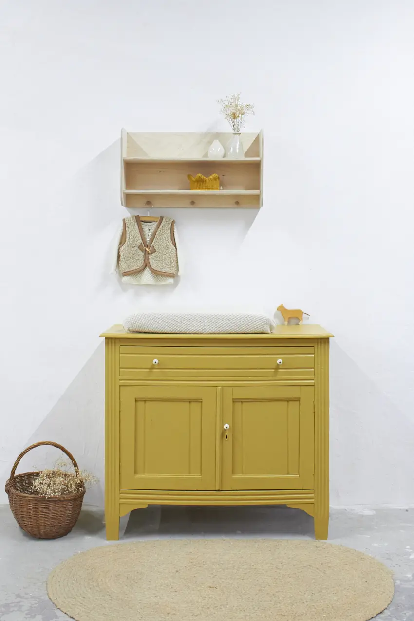 2538-1---Vintage-commode-in-Saffraan---Firma-Zoethout-01