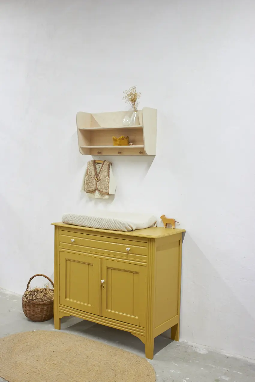 2538-1---Vintage-commode-in-Saffraan---Firma-Zoethout-03