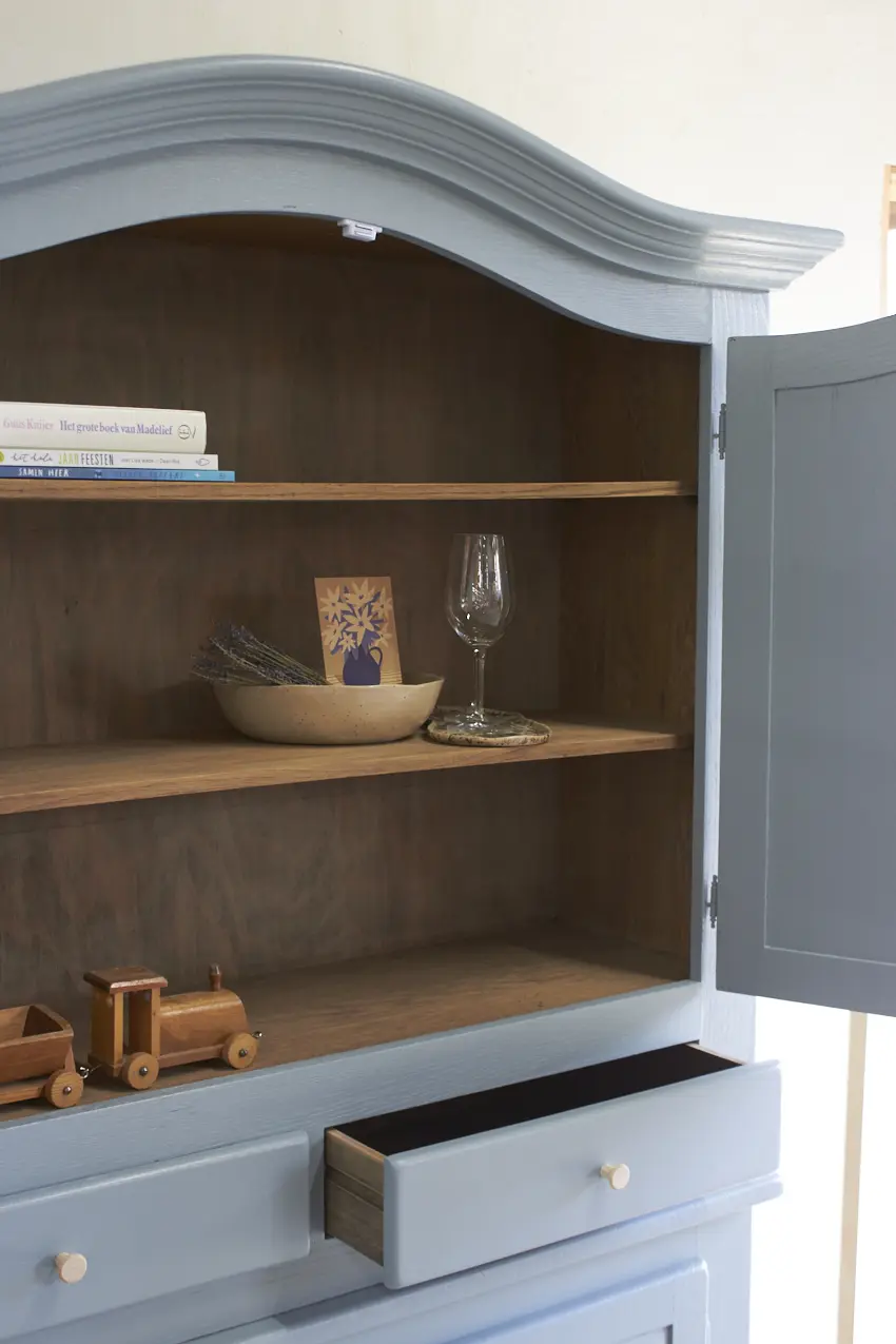 11006---Vintage-eiken-buffetkast-in-de-kleur-Kust---Firma-Zoethout-011