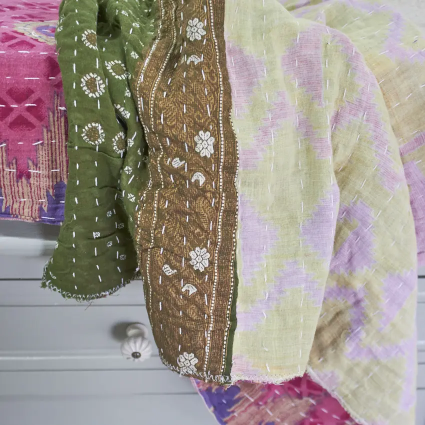 MAJ005-Kantha-big-quilt-baby-deken-Firma-Zoethout-00