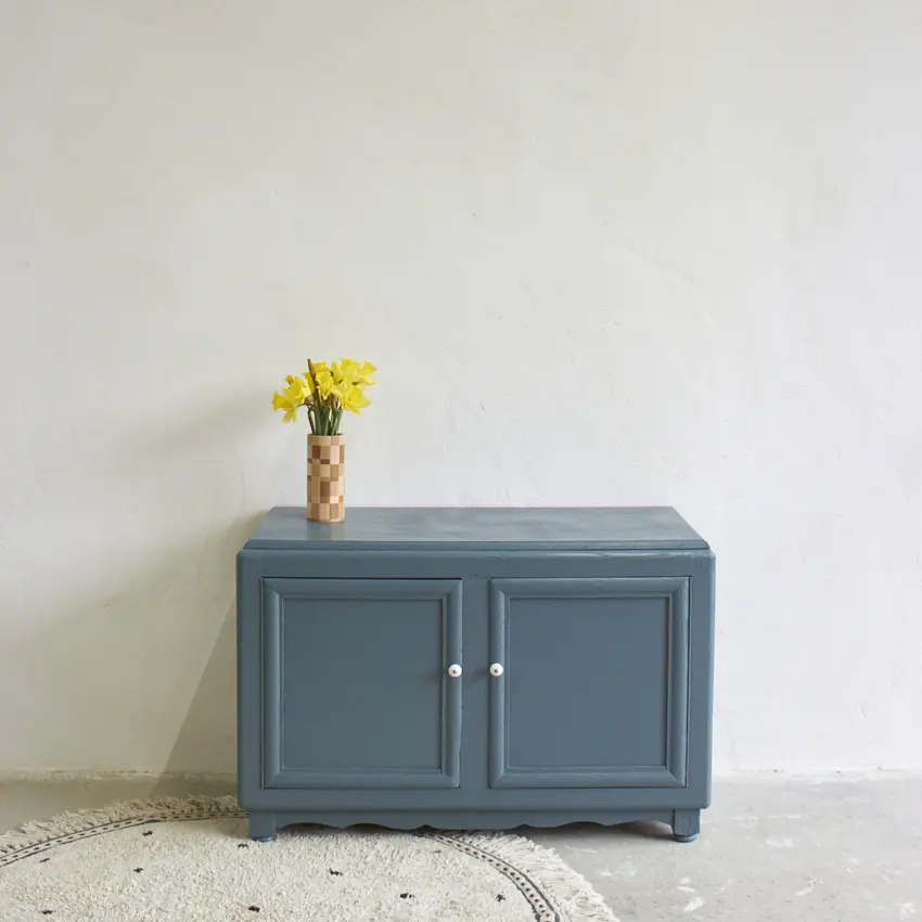 10857---Vintage-houten-speelgoed-kastje-in-de-kleur-klif---Firma-Zoethout-00