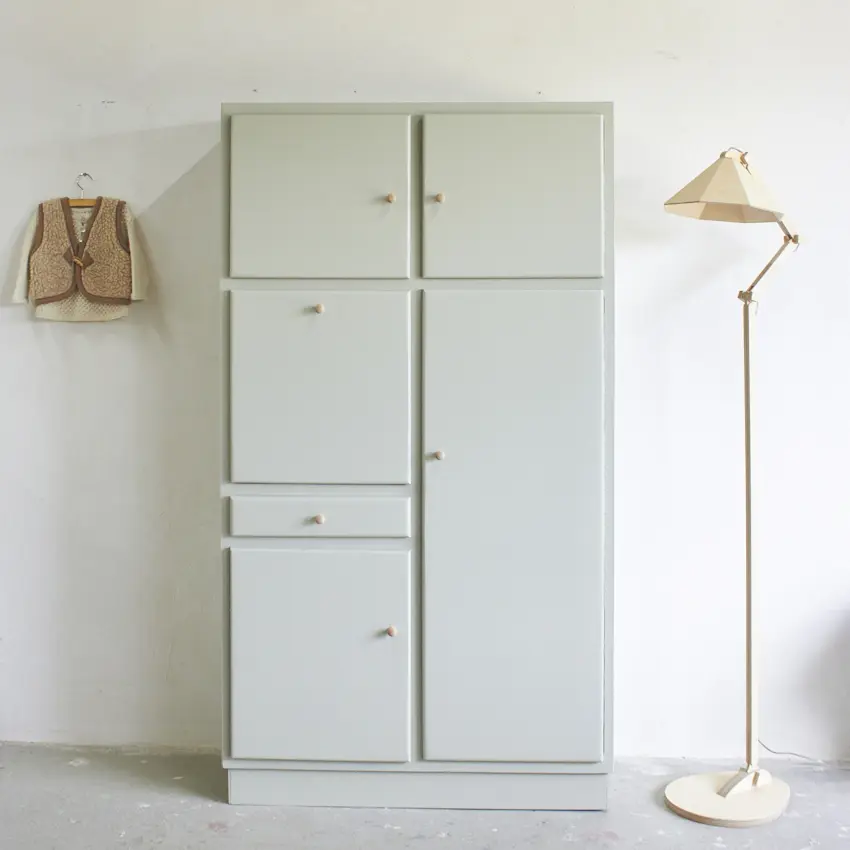 10994-1-Retro-meubel-in-onze-kleur-Voorjaar-Firma-Zoethout-00