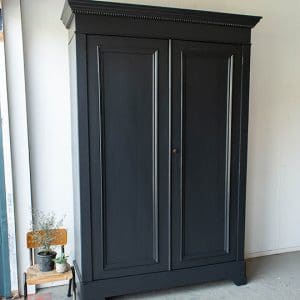 Kraaizwarte demontabele vintage kast
