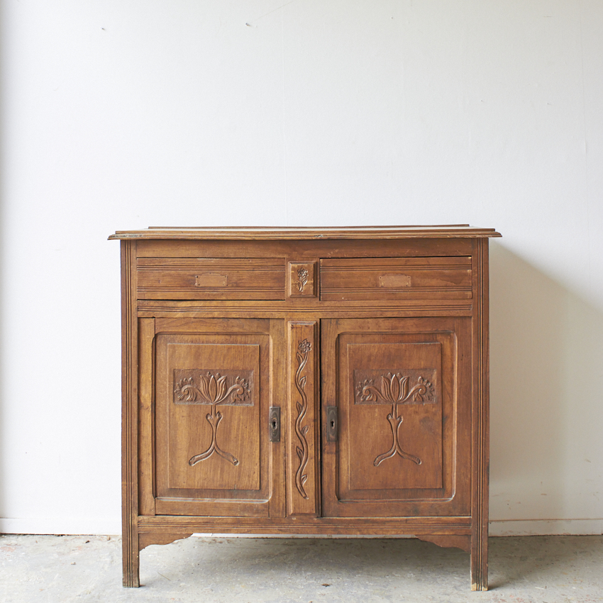 vintage houten commode houtsnijwerk