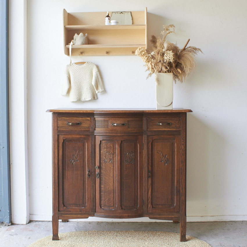 vintage commode in originele hout kleur firma zoethout wandplankje