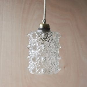 585 Uniek lampenkapje van helder glas
