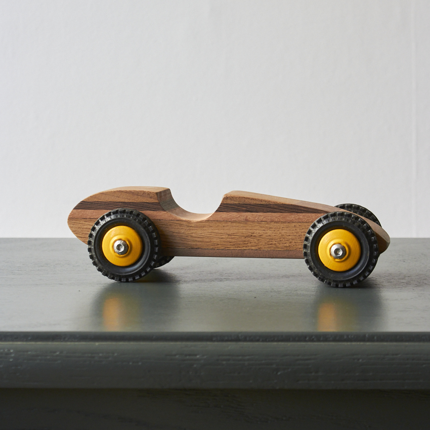 HW9095-Houten-raceauto-Firma-Zoethout-00