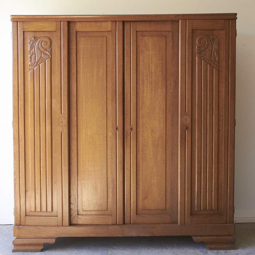 10872 vintage vierdeurs demontabele kledingkast