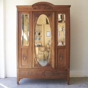 10873 klassieke houten spiegelkast