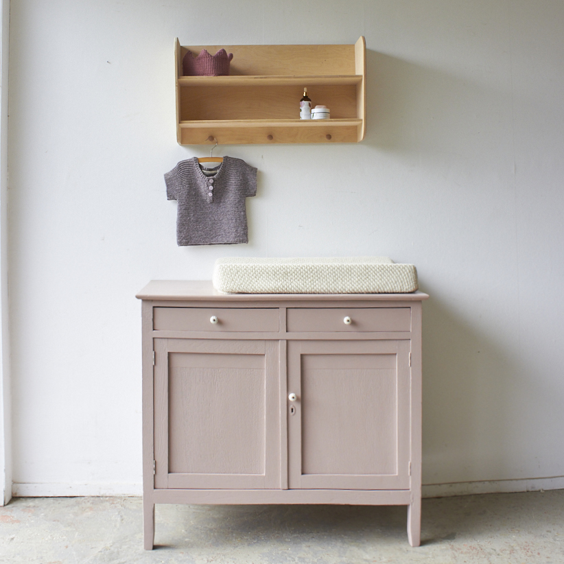 2548-01 lage vintage commode in heide roze
