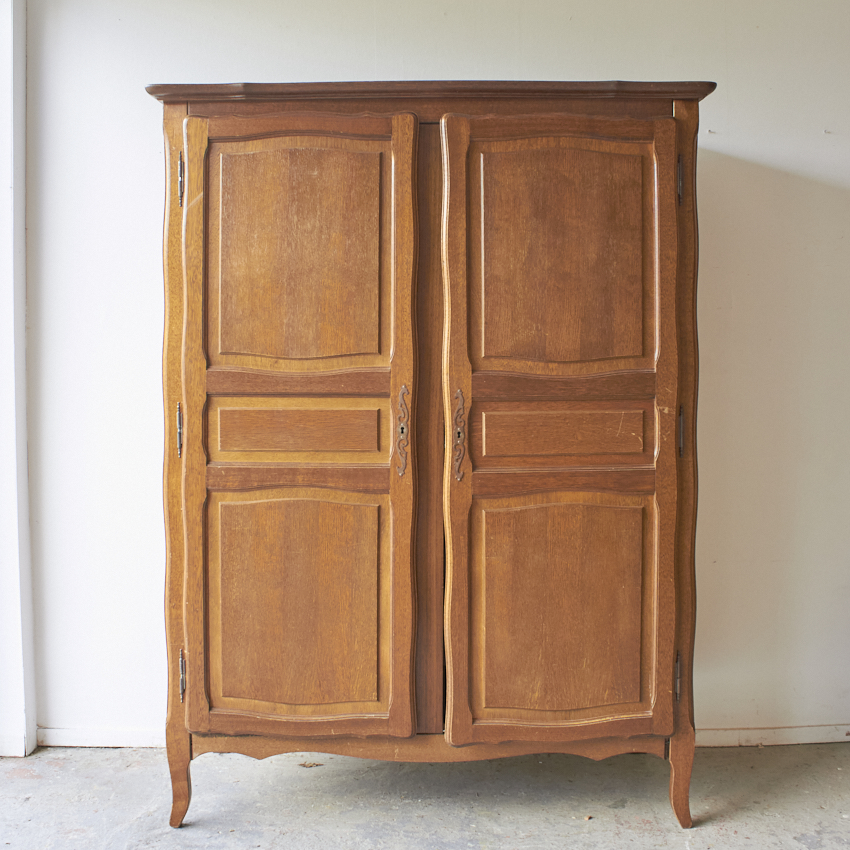 10908-Demontabele-sierlijke-kast-met-mooie-paneeldeuren-Firma-Zoethout-00