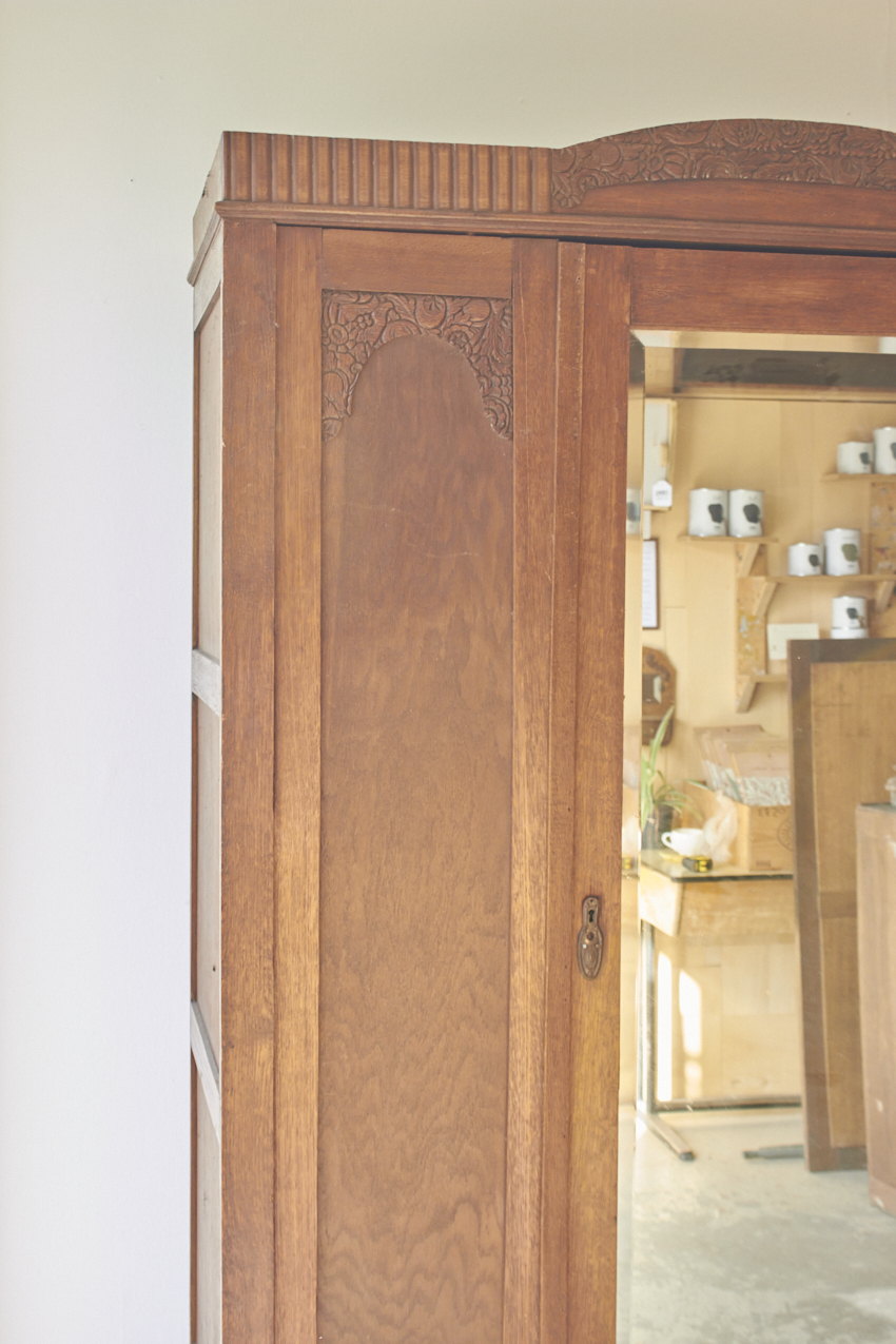 10933---Demontabele-kleding-kast-met-spiegel---Firma-Zoethout-03