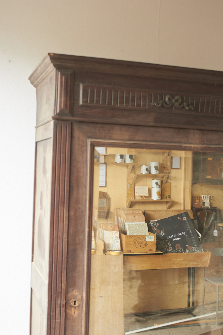 10945---Demontabele-kast-met-1-spiegeldeur---Firma-Zoethout-05