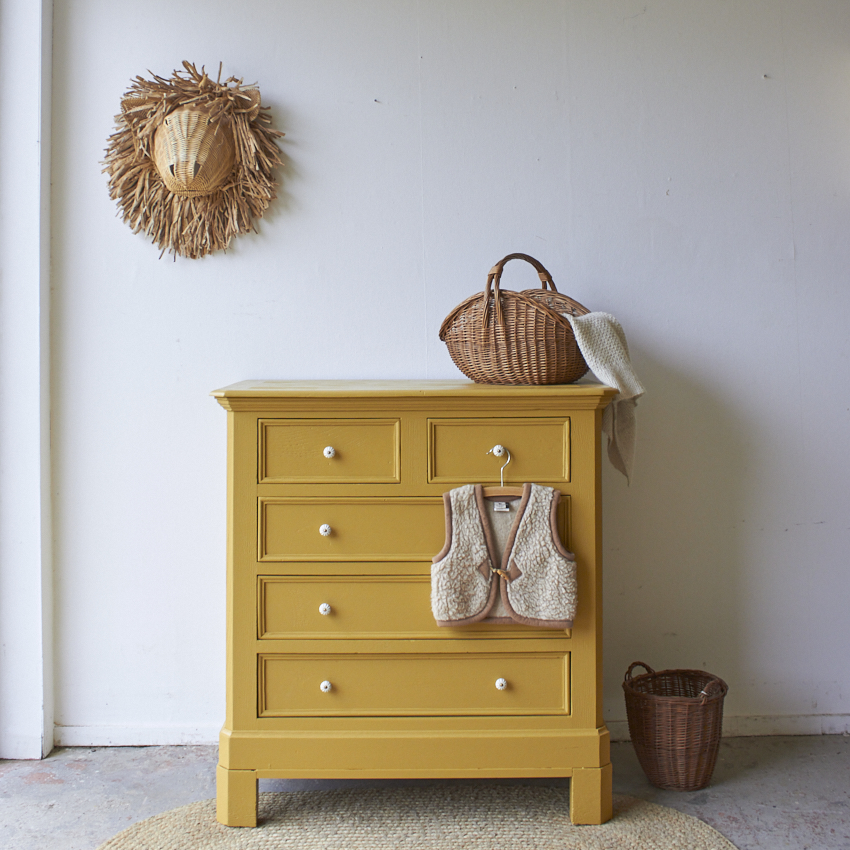 2559-1-Vintage-lade-commode-in-Saffraan-kleur-Firma-Zoethout-00