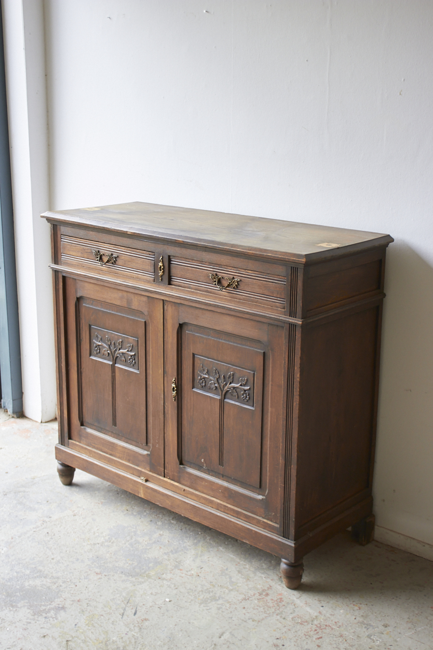 2575--klassieke-vintage-commode-met-houtsnijwerk-Firma-Zoethout--010
