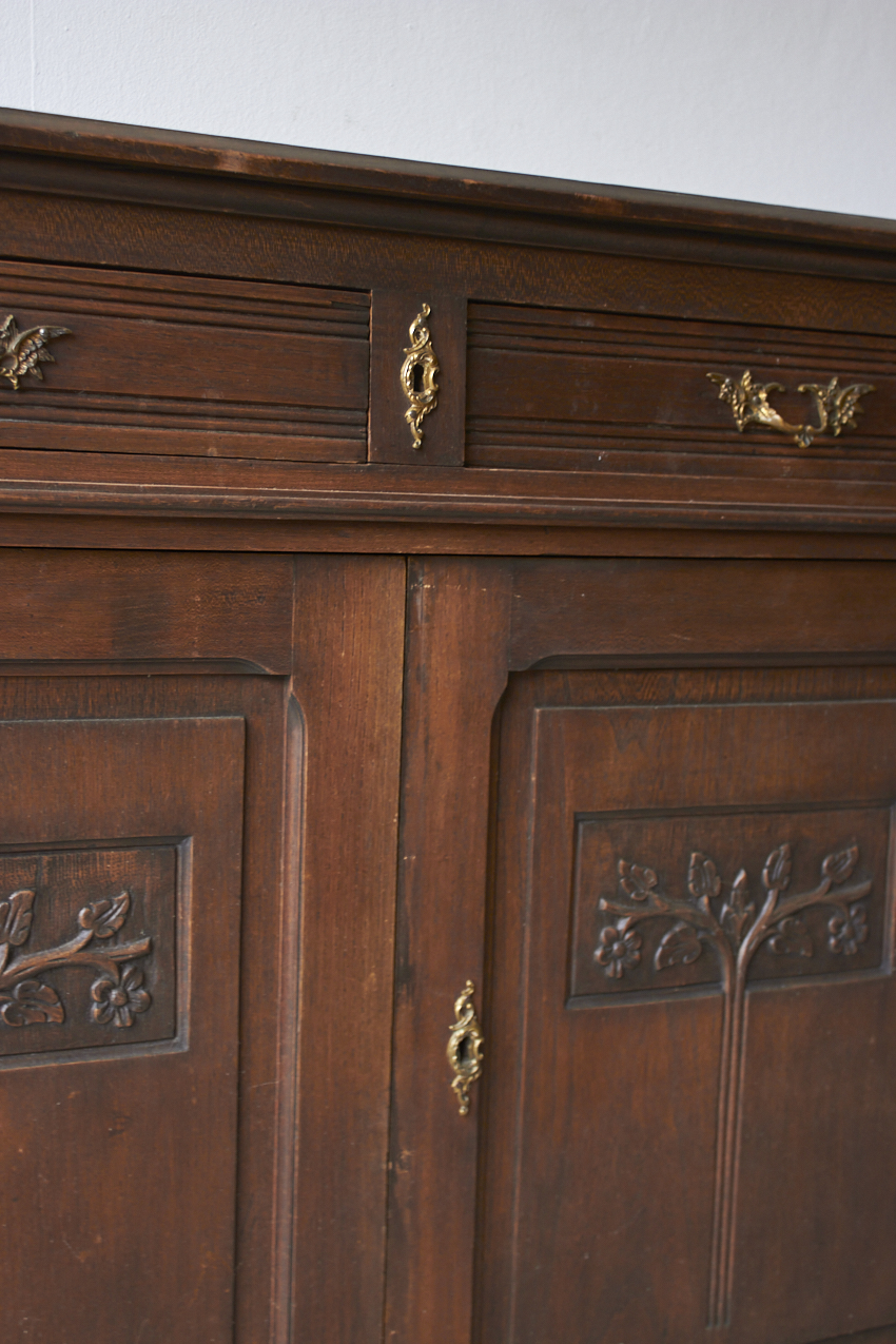 2575--klassieke-vintage-commode-met-houtsnijwerk-Firma-Zoethout--02