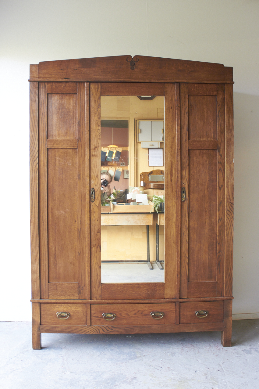 10948---Demontabele-drie-deurs-spiegelkast e---Firma-Zoethout-01