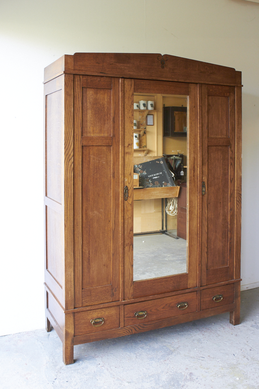 10948---Demontabele-drie-deurs-spiegelkast e---Firma-Zoethout-02