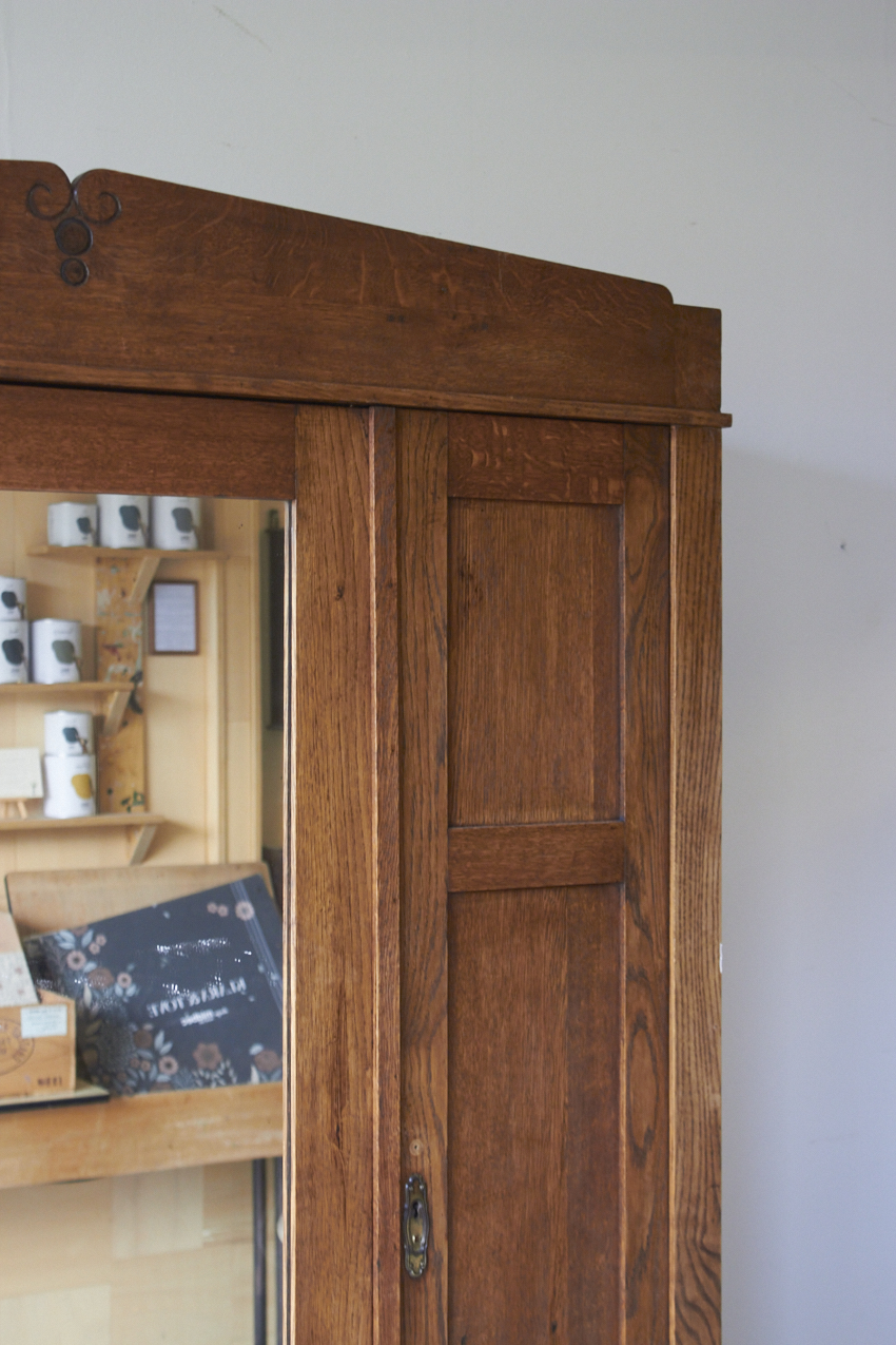 10948---Demontabele-drie-deurs-spiegelkast e---Firma-Zoethout-05