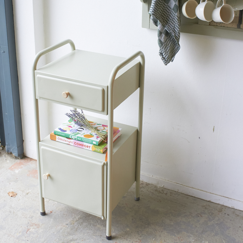 10950-Retro-kastje-in-vorjaar-Firma-Zoethout-00