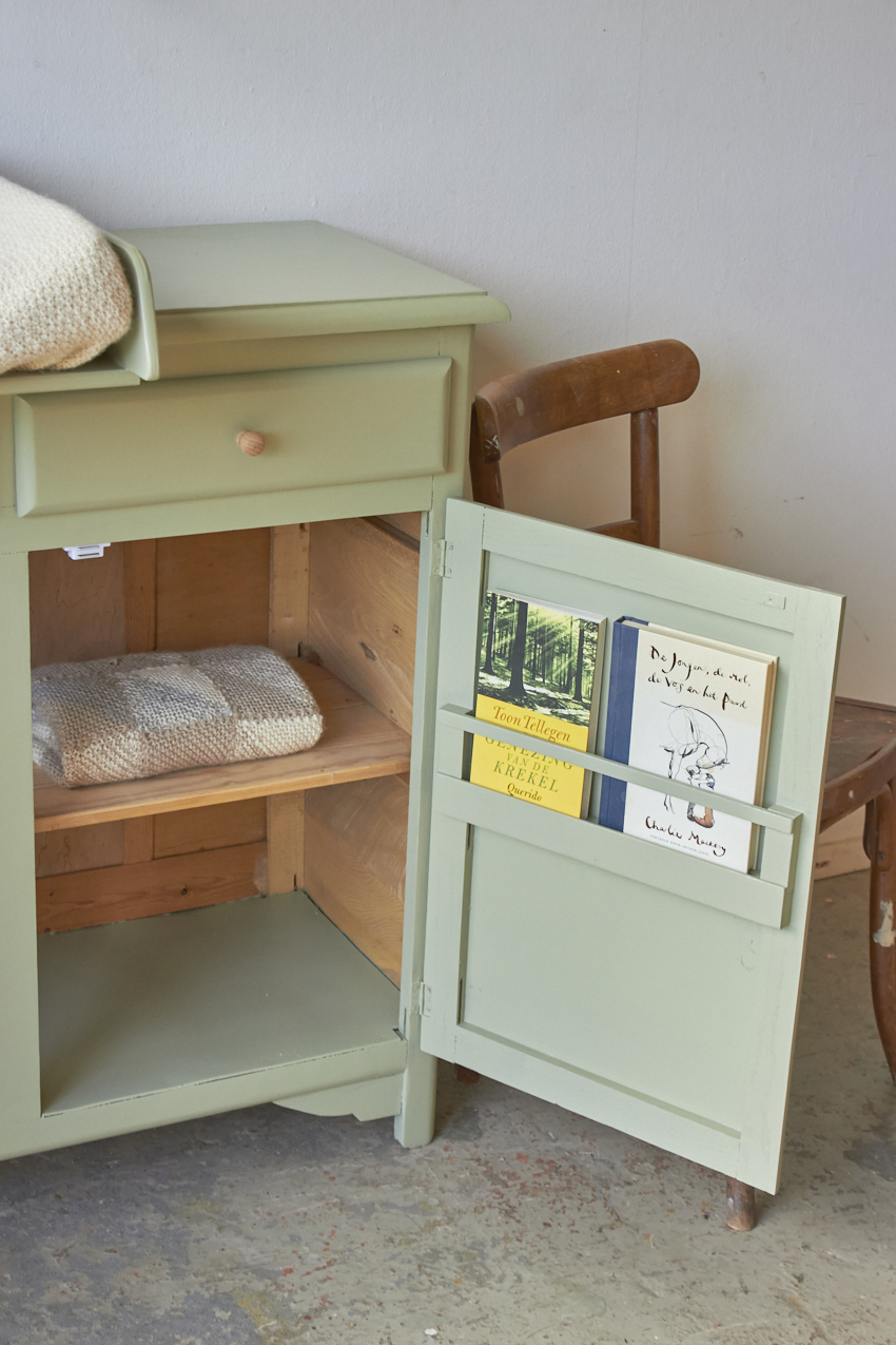 2569-1---Retro-meubel-in-Artisjok---Firma-Zoethout-08