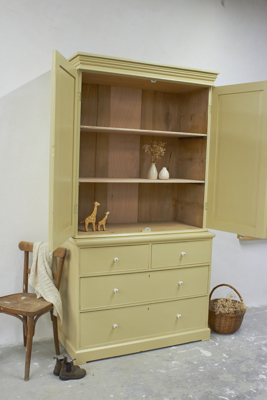 10947-1---Vintage-hoge-buffetkast-met-veel-lades---Firma-Zoethout-010