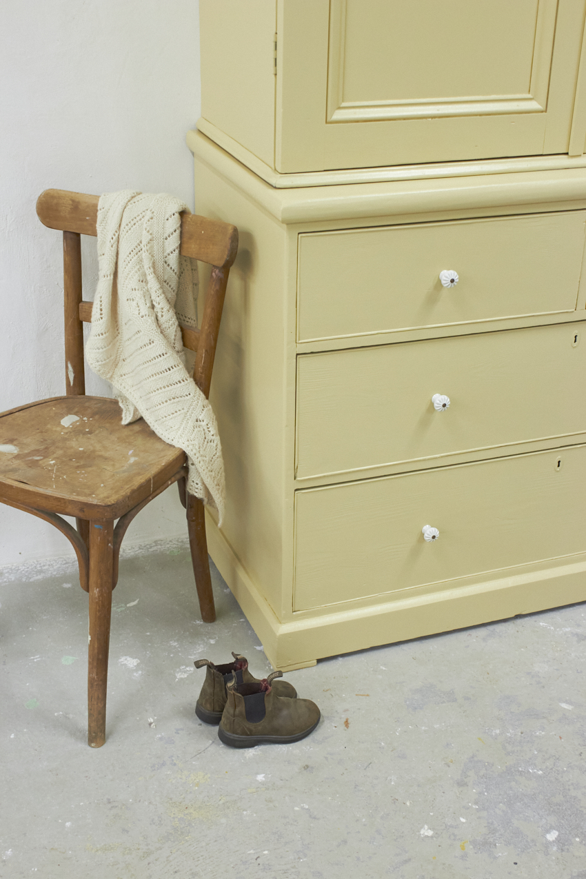 10947-1---Vintage-hoge-buffetkast-met-veel-lades---Firma-Zoethout-03