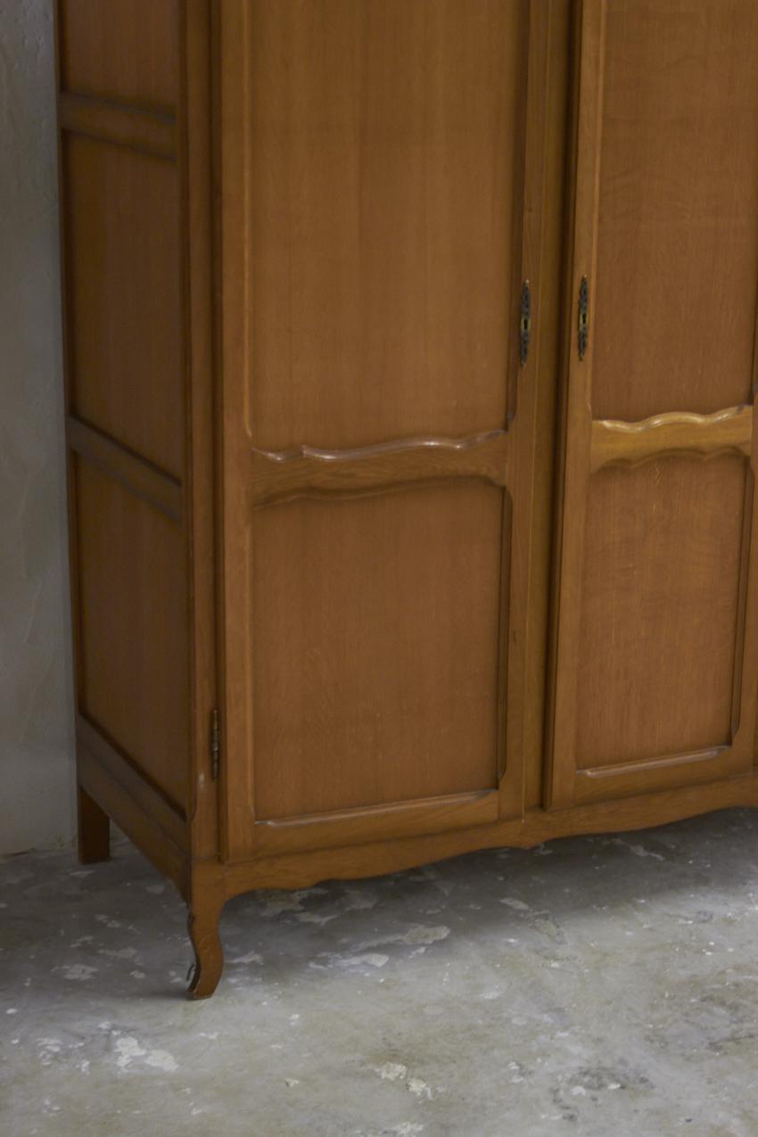 10955---Vintage-demontabele-kast-met-drie-deuren---Firma-Zoethout-04