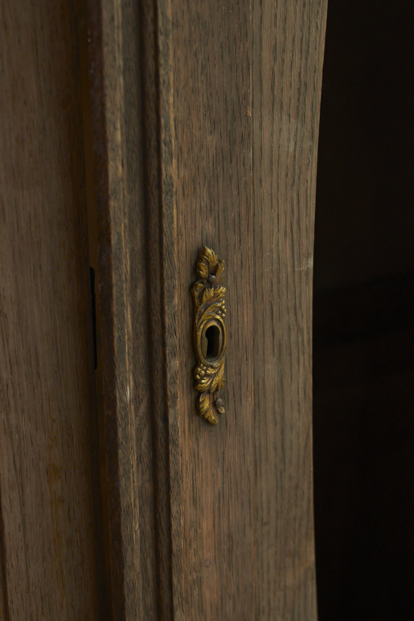 10957---Vintage-demontabele-sierlijke-kast---Firma-Zoethout-012