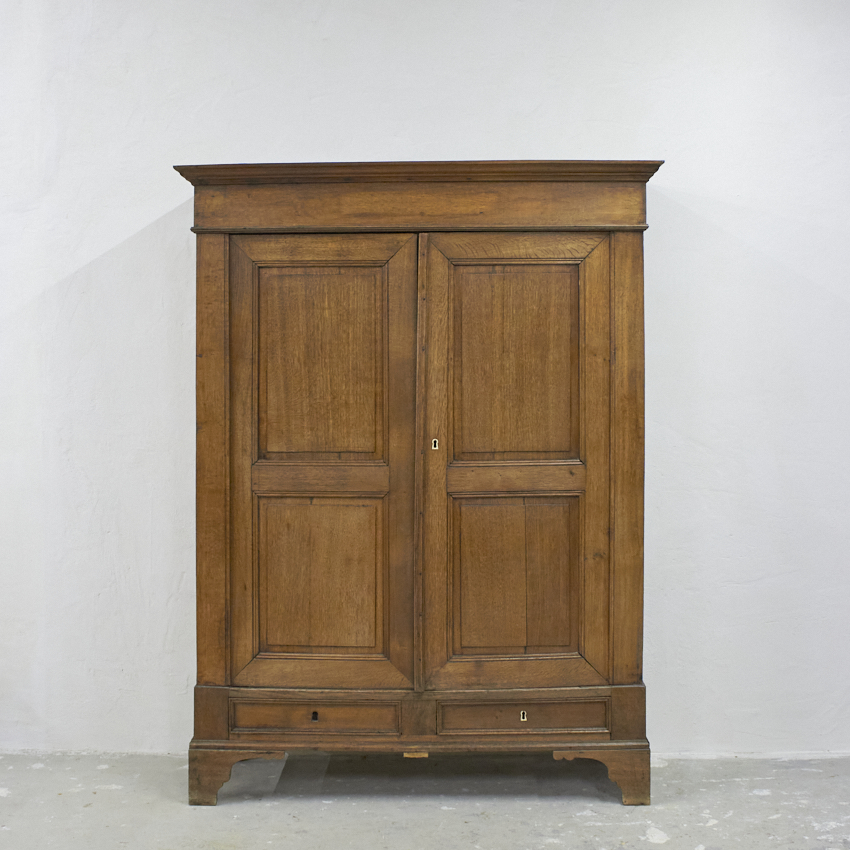 10981-Demontabele-oude-houten-kast-met-twee-deuren-Firma-Zoethout-00