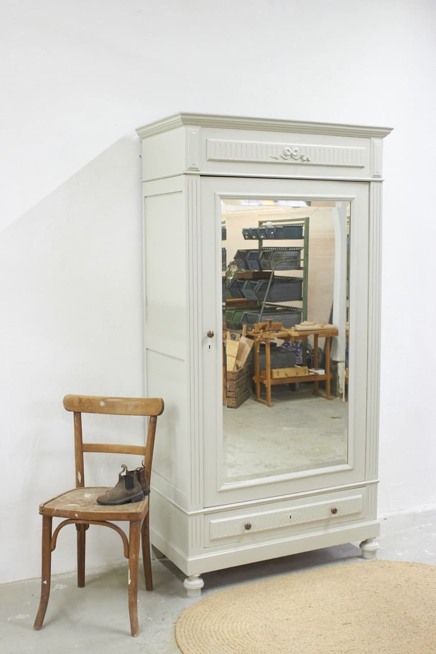 10945-1---vintage-eendeurs-spiegelkast-in-de-kleur-linnen---Firma-Zoethout-02